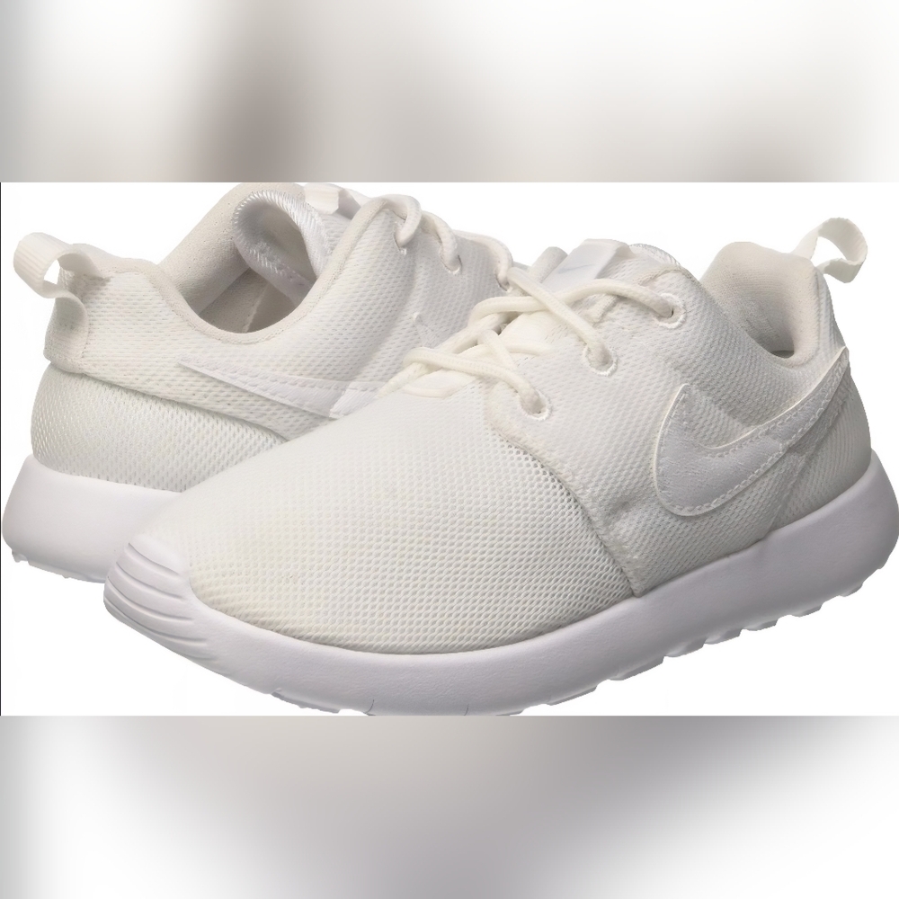 Nike Girls Roshe One (GS) White/White-Wolf Grey Athletic Shoes Sneakers Size 6.5 - Picture 1 of 14